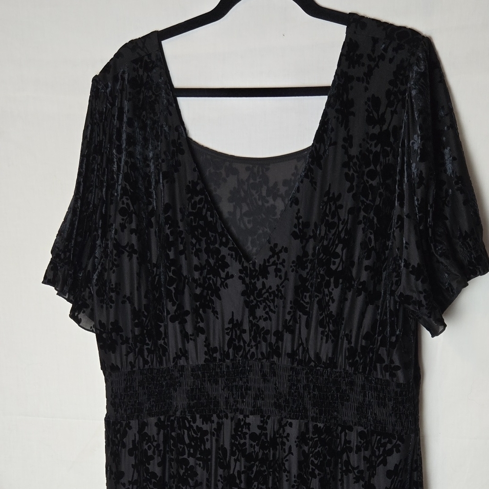 Disturbia Lilias Devoré Tiered Maxi Dress Elegant Black Velvet Dress